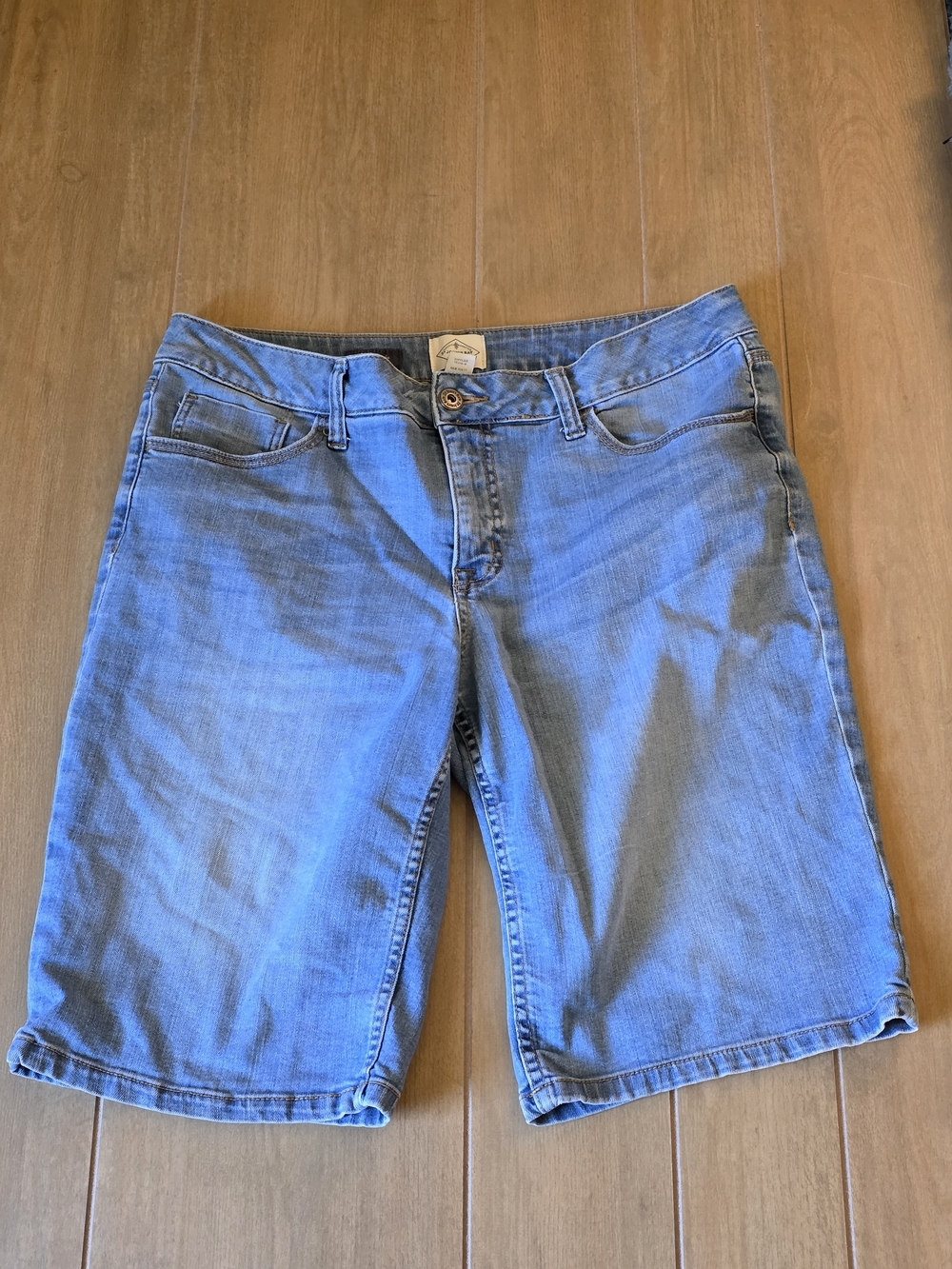 St. John's Bay Light Blue Denim Bermuda Shorts - Women's 14P